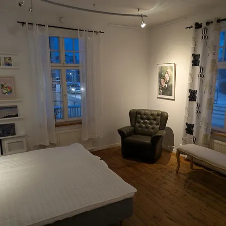 Daire Bjoerk - Charmig Laegenhet Naera Centrum