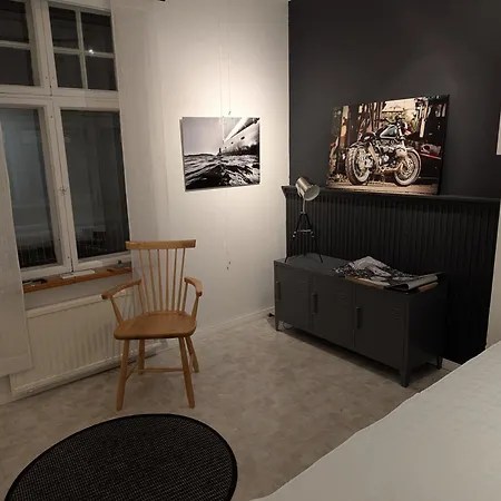 Bjoerk - Charmig Laegenhet Naera Centrum *