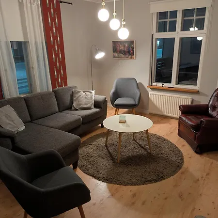 Bjoerk - Charmig Laegenhet Naera Centrum Jakobstad